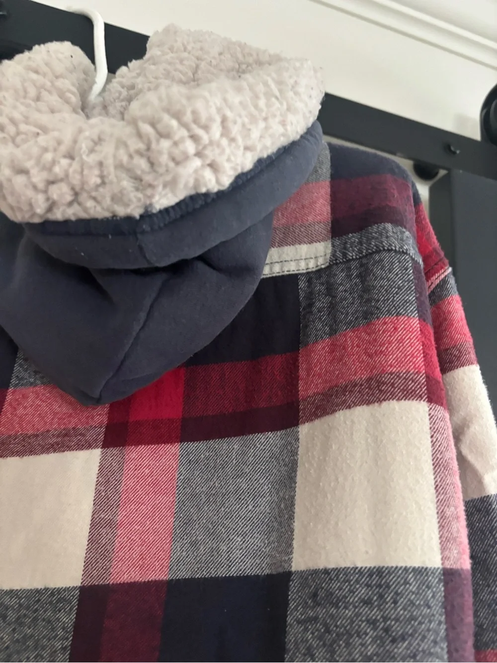 Hollister Red Navy Cream Plaid Sherpa-Lined Hooded Shirt Jacket
